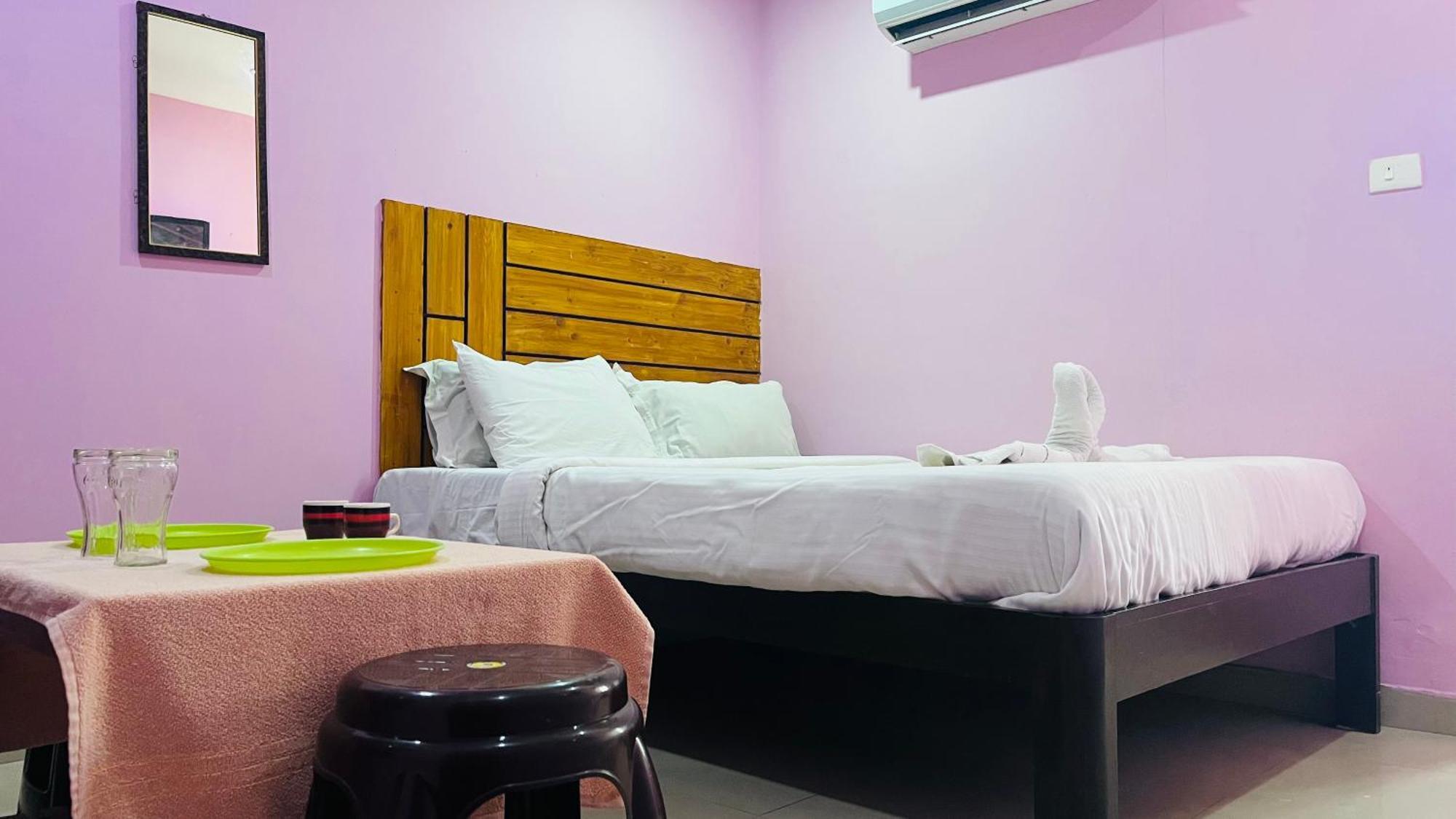 Skyway Rooms ปอนดิเชอรี ภายนอก รูปภาพ