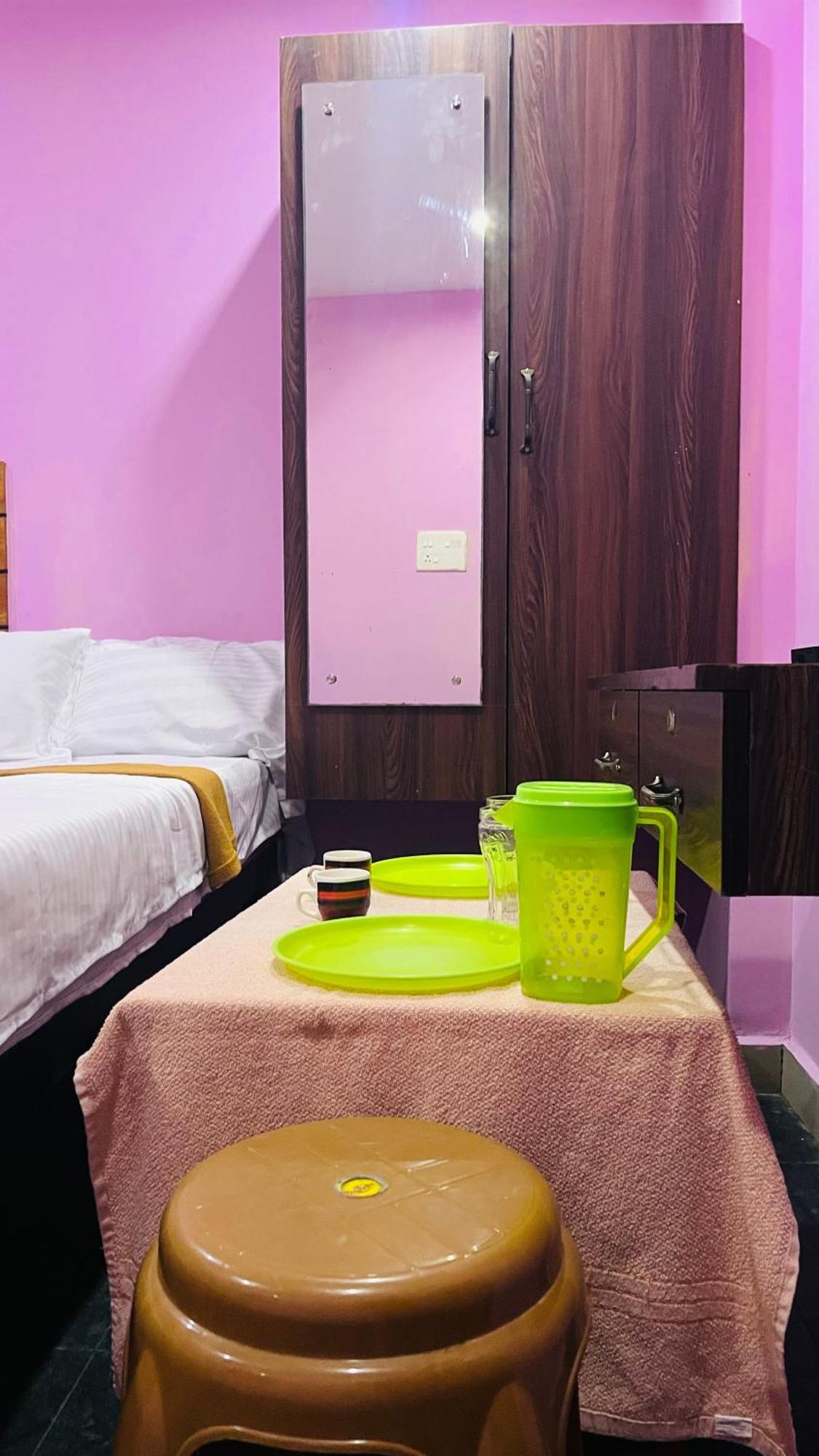 Skyway Rooms ปอนดิเชอรี ภายนอก รูปภาพ